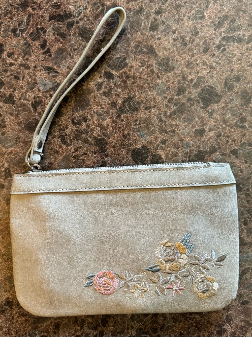 Embroidered Wristlet Pouch in Light Gray